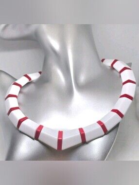 AVON Vintage 80s Retro Candy Stripe Rockabilly White Red Lucite Chevron Necklace